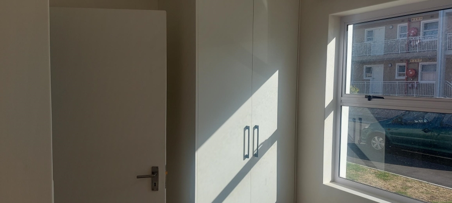 To Let 3 Bedroom Property for Rent in Stellendale Western Cape